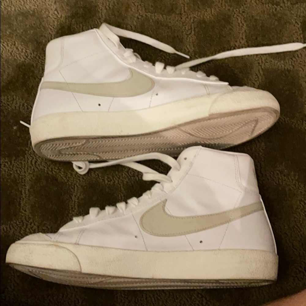 Nike Blazers Mid 77